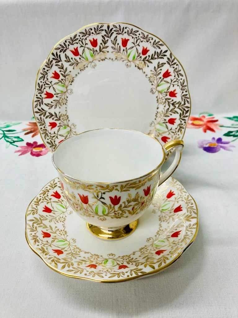 Queen Anne Bone China Trio Set 5682