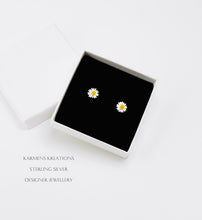 Load image into Gallery viewer, Daisy Earrings gift set 925 Sterling Silver