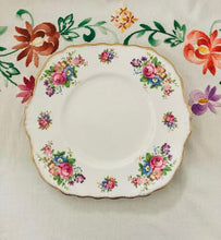 Load image into Gallery viewer, Colclough Bone China Cake Plate