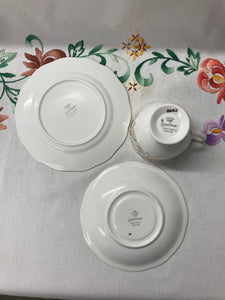 Queen Anne Bone China Trio Set 5682