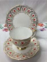 Load image into Gallery viewer, Queen Anne Bone China Trio Set 5682