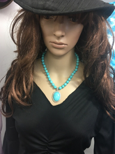 Load image into Gallery viewer, Vintage Turquoise Bead Necklace. c.1970s