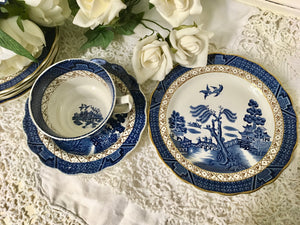 Booths, "Real Old Willow" A8025, Tea Cup Trio c.1920s